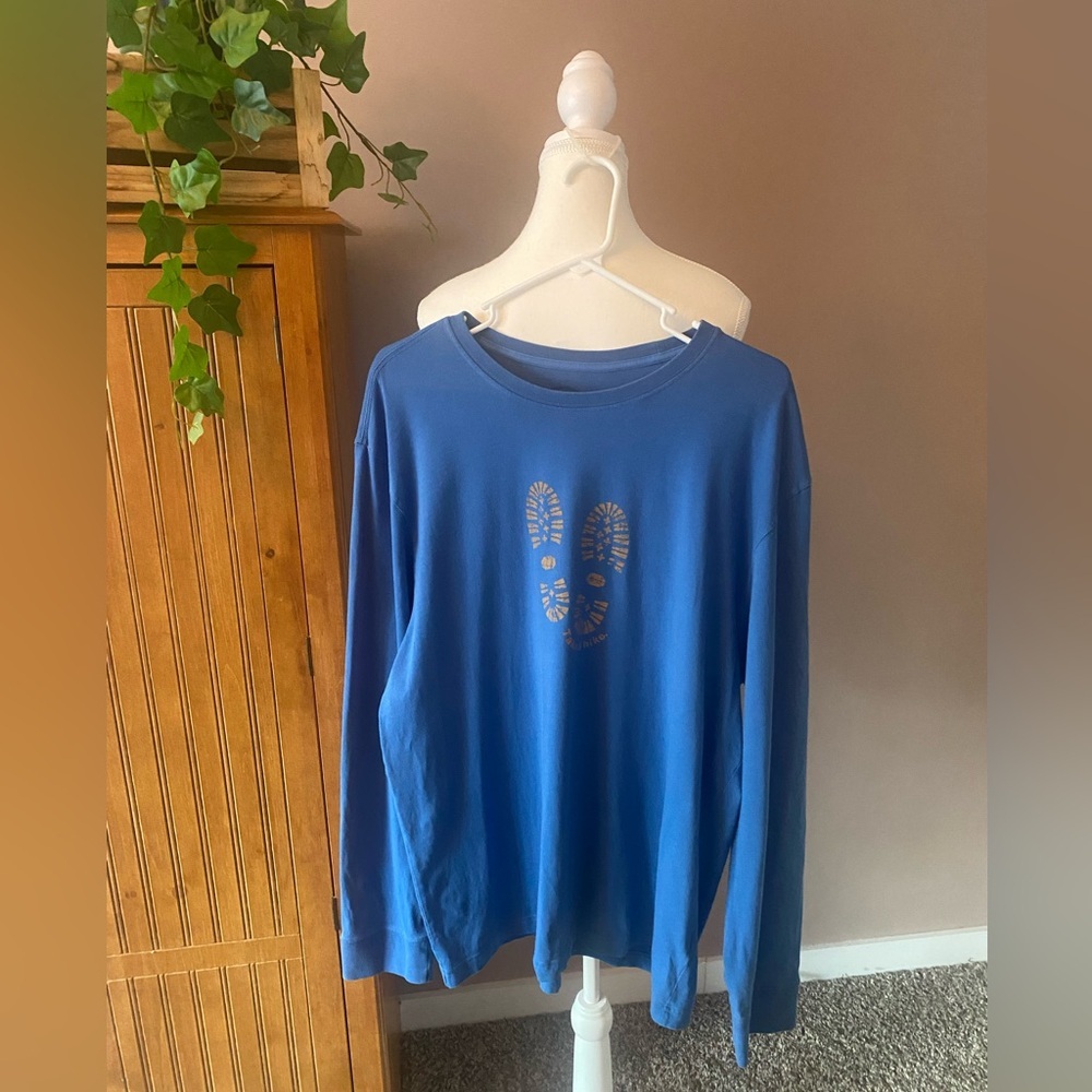 Life Is Good Men’s‎ Blue Long Sleeve Trail Hike Boot Print Graphic Tee Sz L